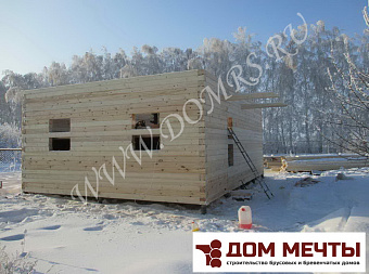 Вынос бруса под крыльцо на брусовой коробке