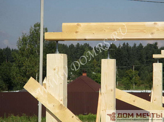 Компенсаторы усадки для брусовых стоек террасы
